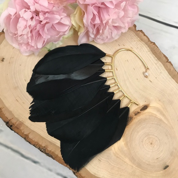 Black Bohemian Feather Ear Cuff Earring - Picture 7 of 10